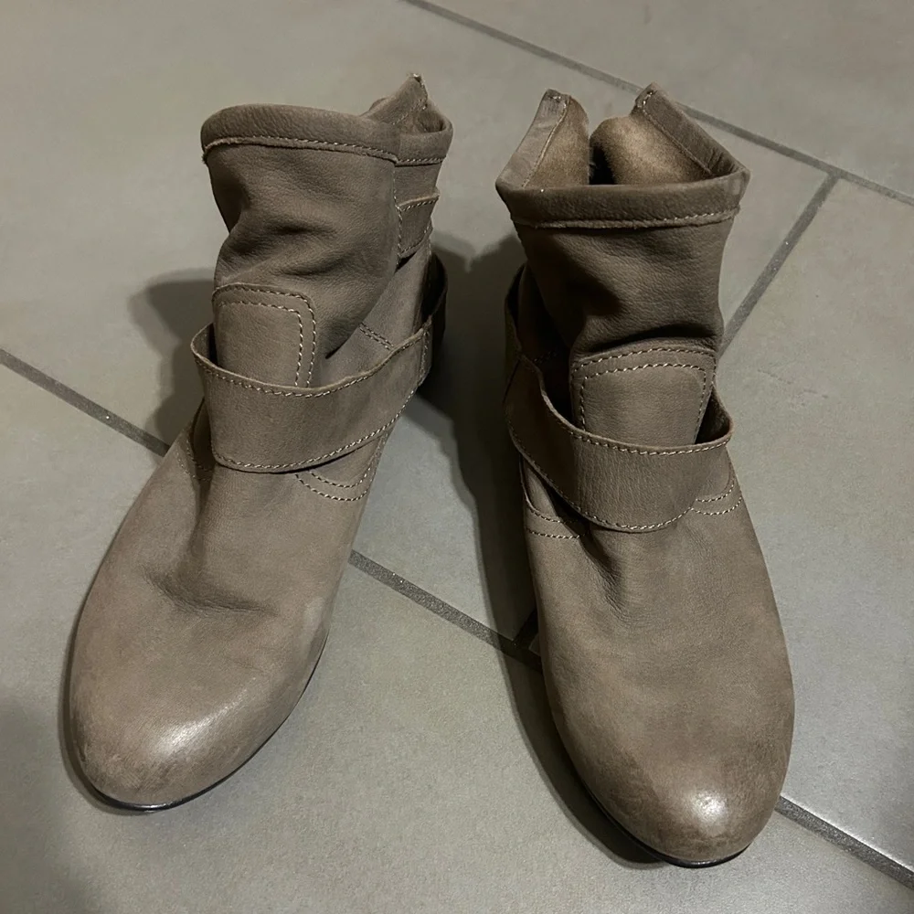 edc by Esprit Booties